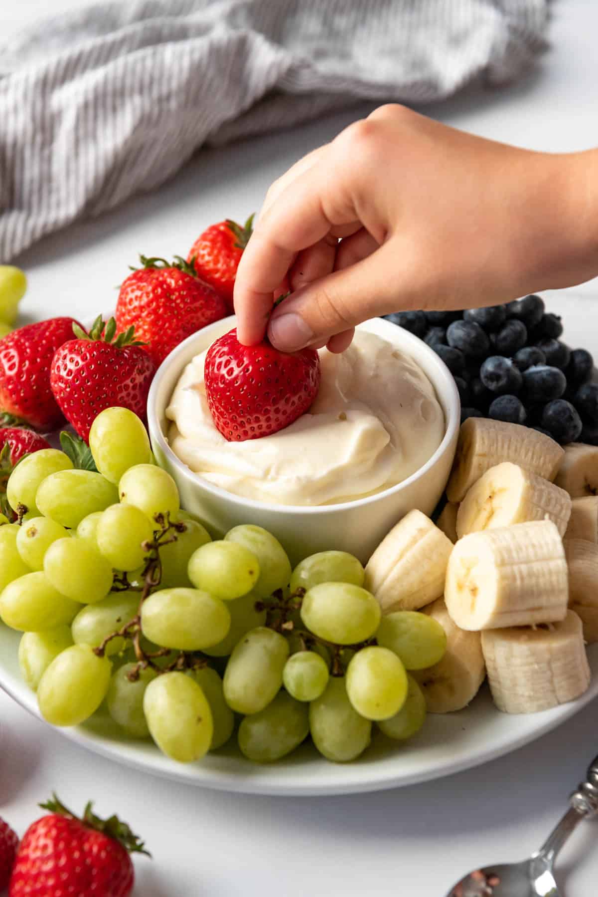 Seasonal Sweetness: Easy Fruit Dips for Spring, Summer & Fall